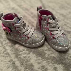 Disney Minnie Mouse Glitter Sneakers - Gray and Pink